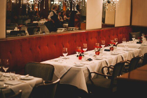 Dining Experiences at A Steakhouse in Nashua Nh: Insider Guide for Gamblers